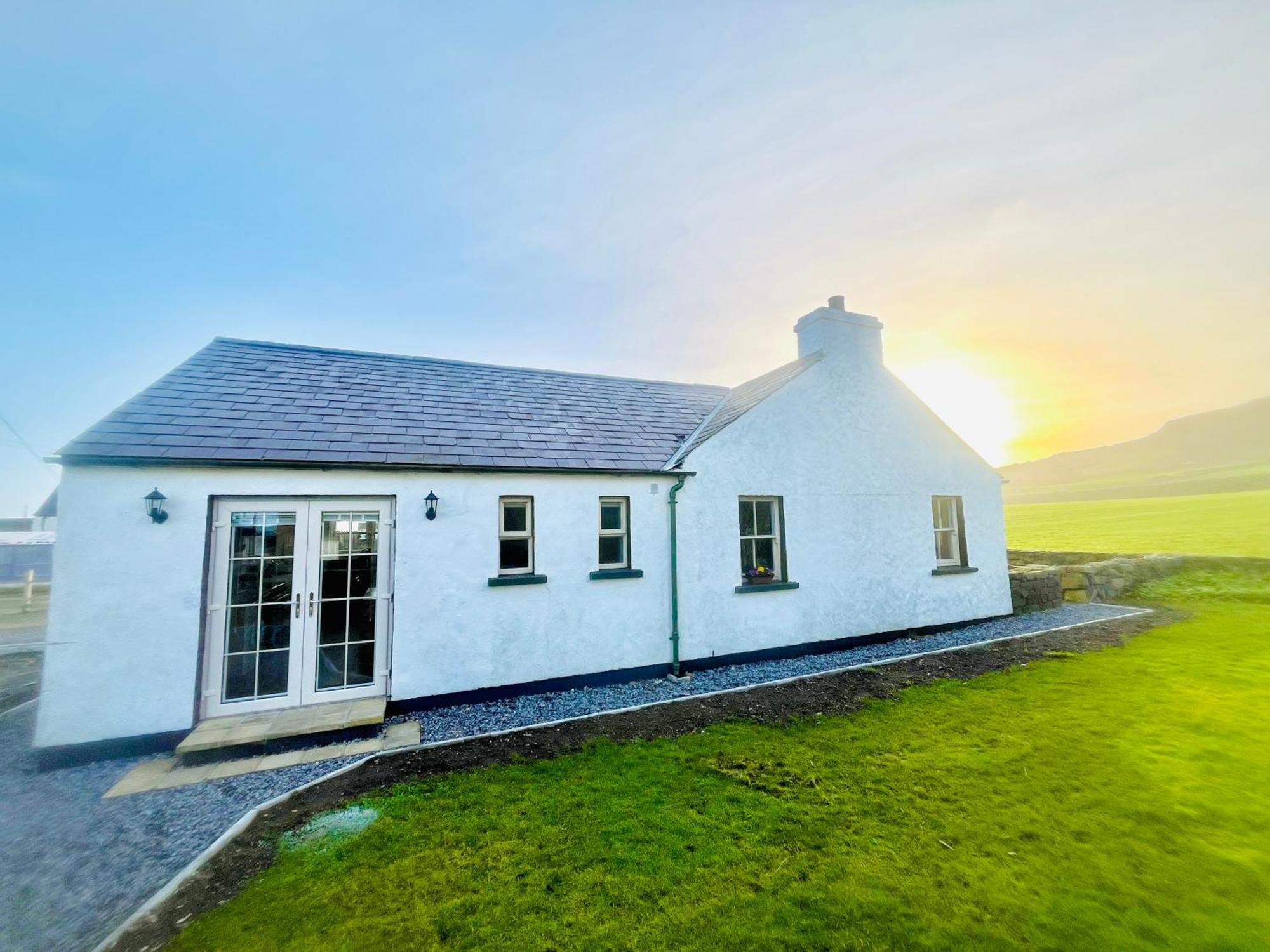 Dunnaglea Cottage, Ballintoy Exterior photo