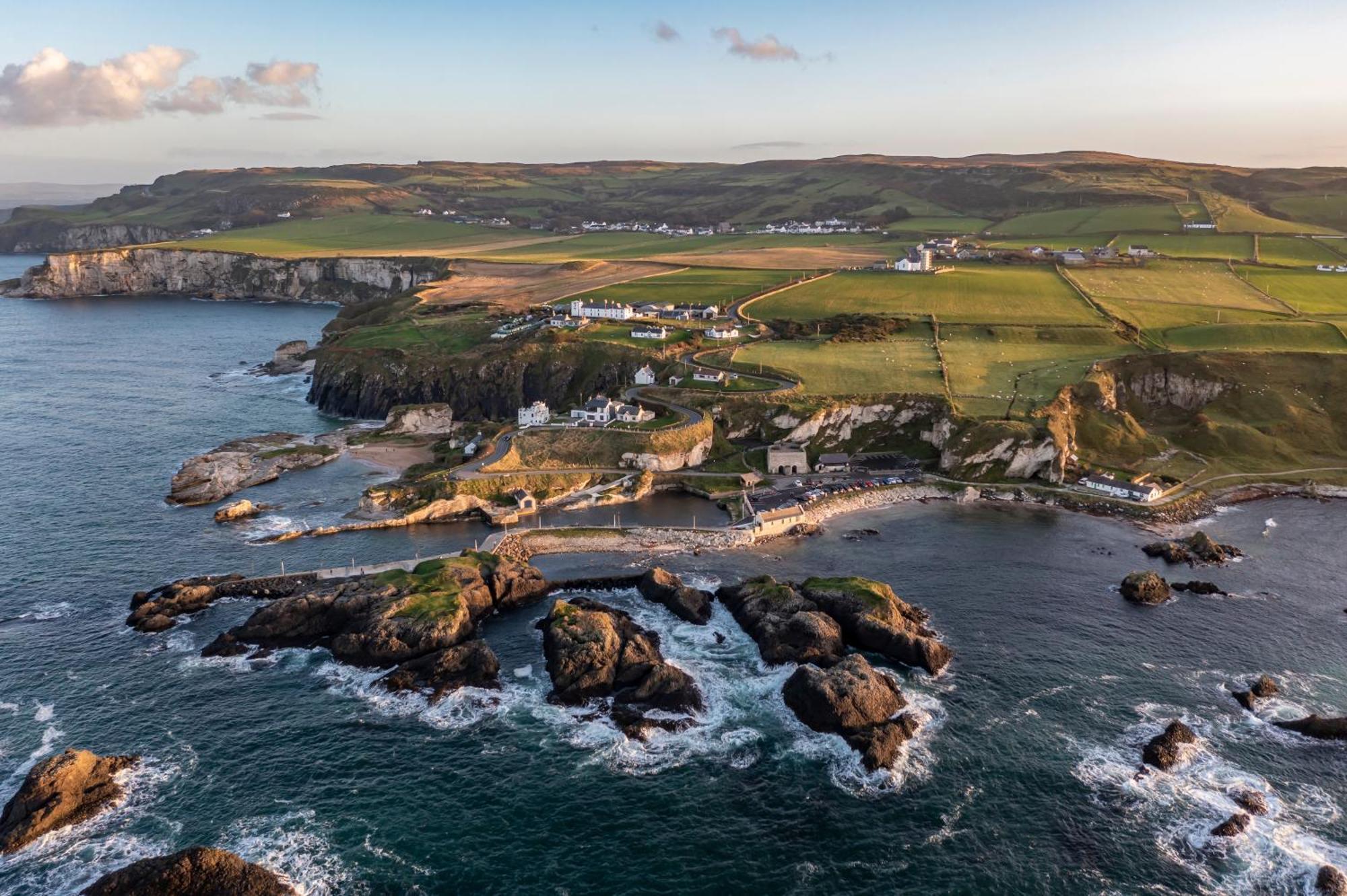 Dunnaglea Cottage, Ballintoy Exterior photo